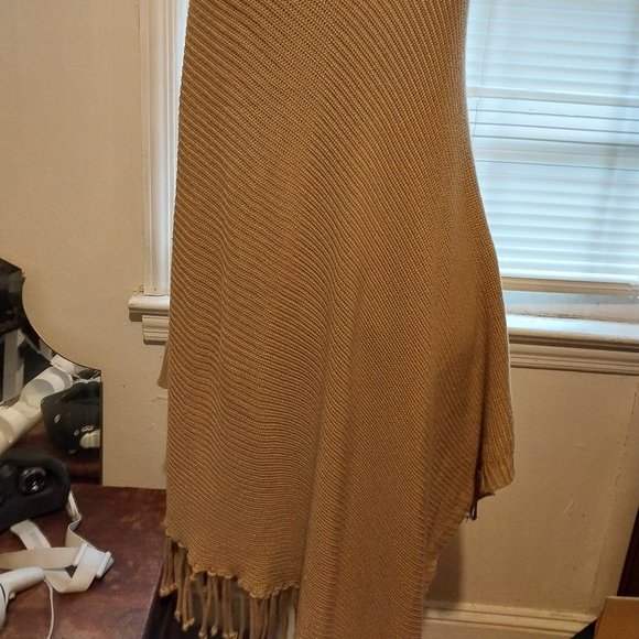 BCBG Maxazria Poncho & BCBGeneration Pocketbook - Picture 6 of 9